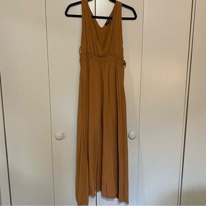 The Versailles Savannah 7s Women’s Mustard Medium Dress